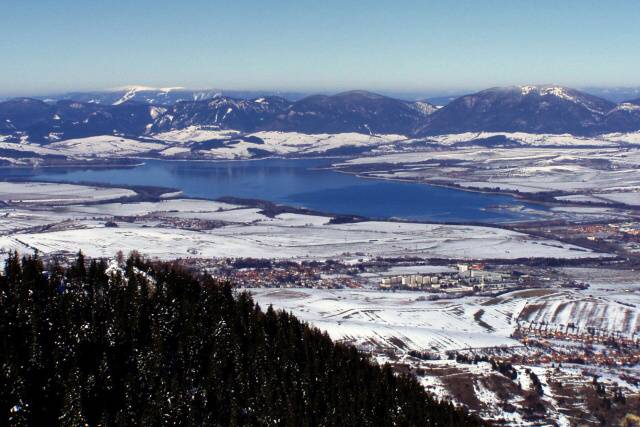 013-Pohľad-z-Poludnice-na-Liptovskú-Maru